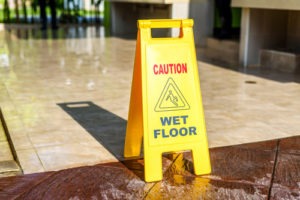 Settling a Slip and Fall Accident in Court in California