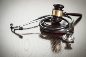 Medical Malpractice Lawyer in Los Angeles | Free Consultations 24/7 stethoscope and gavel