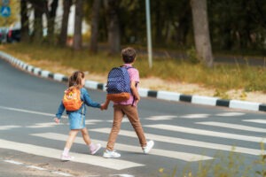 Pedestrian Accident Lawyer in Thousand Oaks | Free Consultations 24/7 kids in crosswalk