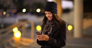 Uber Accident Lawyer in Long Beach | Free Consultations 24/7 woman ordering a rideshare