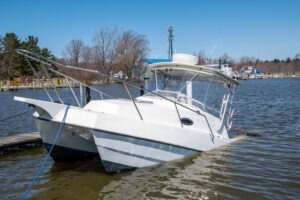 Boating Accident Lawyer in Pasadena | Free Consultations 24/7 sinking white catamaran