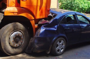 Truck Accident Lawyer in Newport Beach | Free Consultations 24/7 car-and-truck-after-an-accident